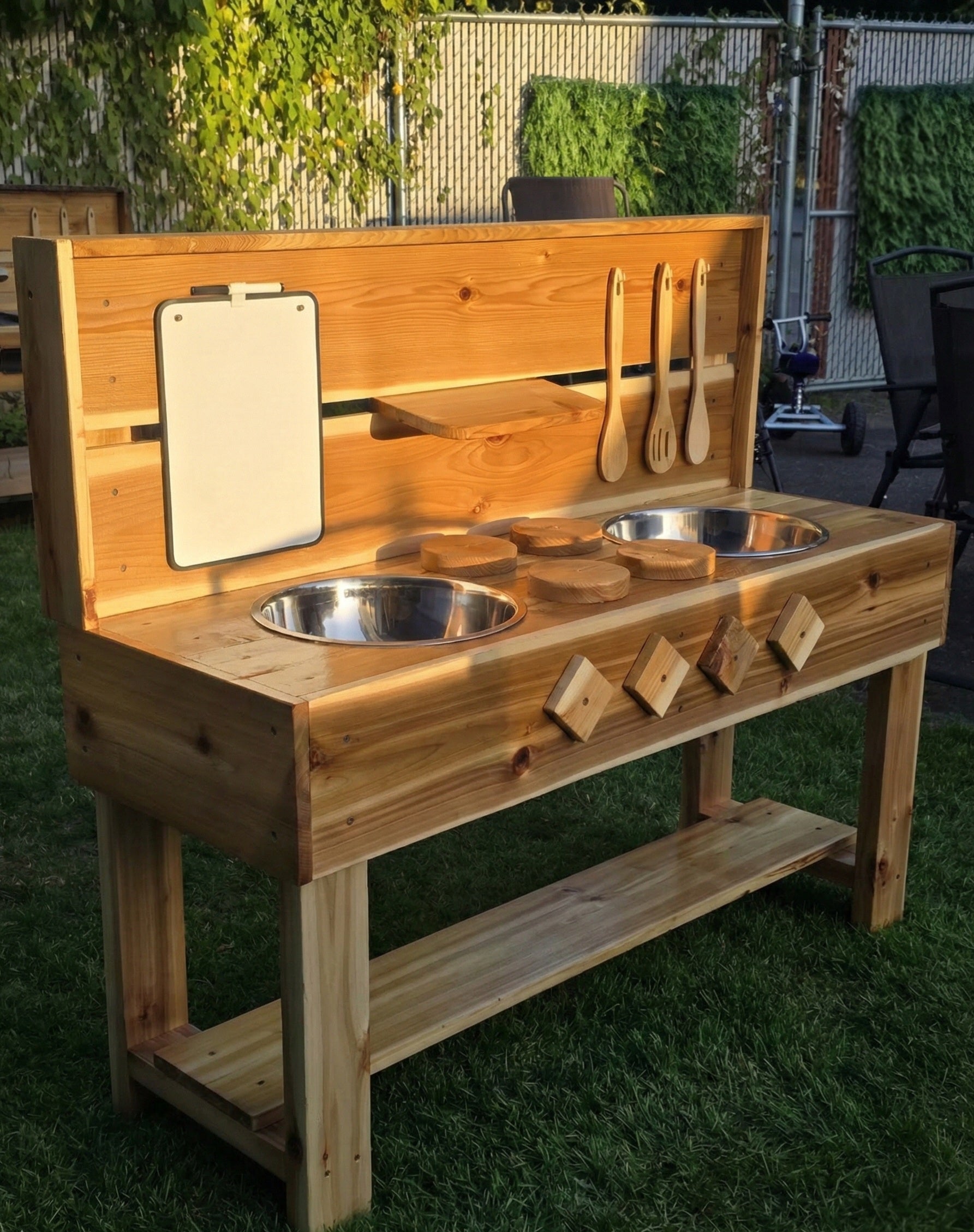 4ft Gloss Cedar Mud Kitchen